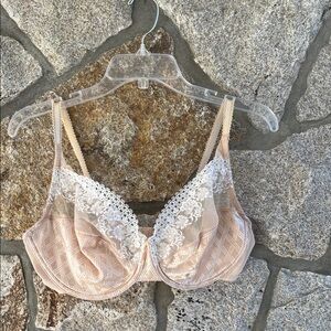 Wacoal cream Lace-Trim Underwire Bra